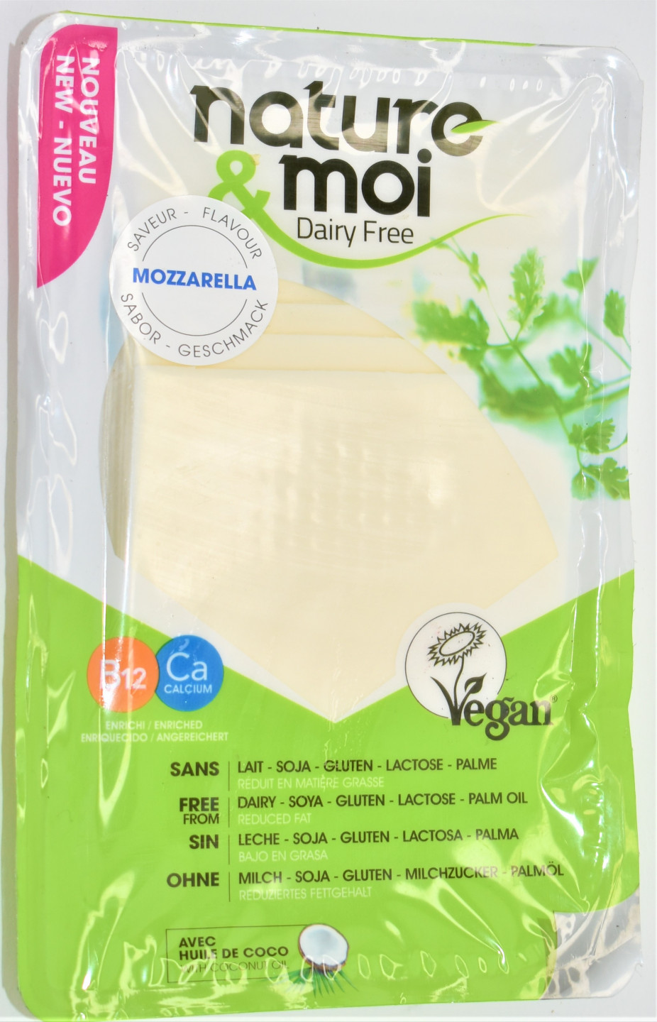 Mozzarella Vegan Sliced Albion Fine Foods