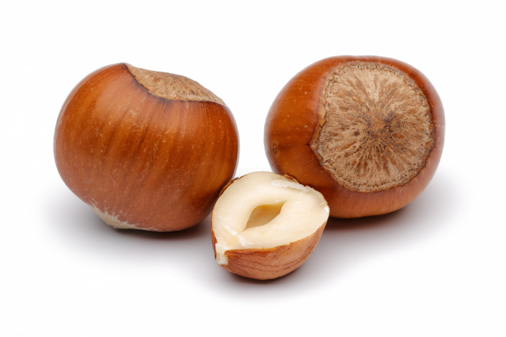 Hazelnuts Whole 1kg Albion Fine Foods Ltd.