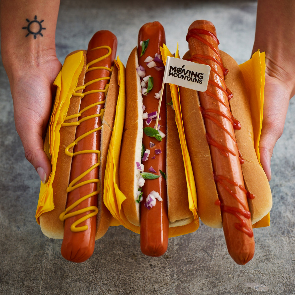 Moving Mountain Vegan Hot Dog 20 x 26cm Albion Fine Foods Ltd.